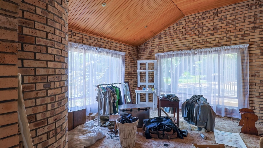 4 Bedroom Property for Sale in Waagfontein North West